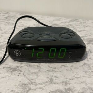 GE Digital Clock and Wake Set AM/FM Nap